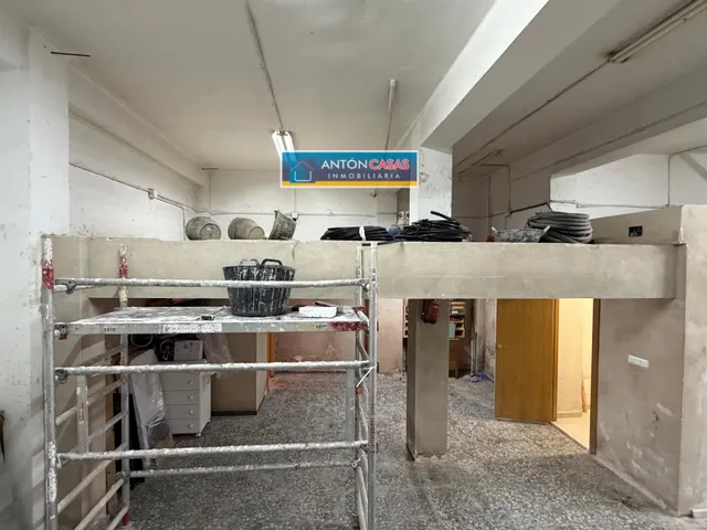 Local comercial en elda, junto a avenida de madrid — 17
