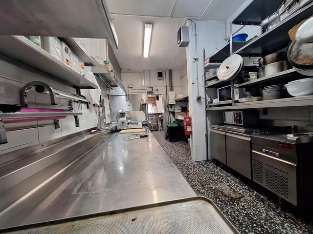 Restaurante listo para trabajar junto al parc europa de Barberà del Vallès — 13