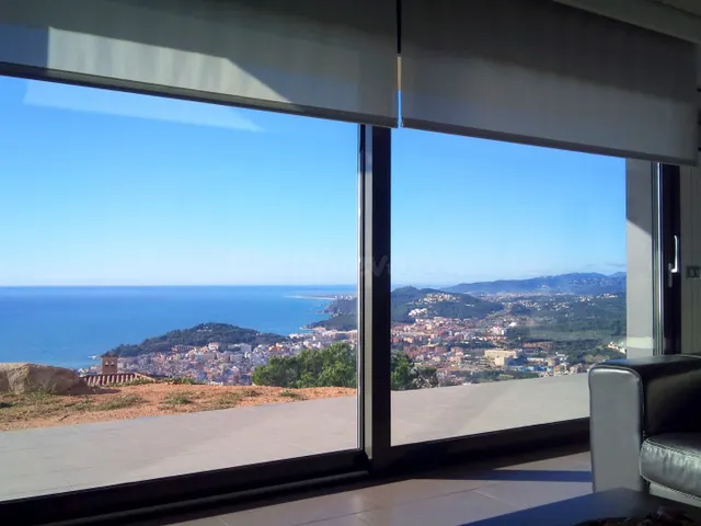 Casa de lujo en urbanización de prestigio. - foto 3