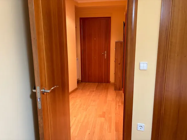 SE VENDE APARTAMENTO SEMINUEVO EN EL CENTRO DE VALENCIA DE DON JUAN, AMUEBLADO, COCINA, SALÓN, TERRAZA, DESPENSA, 2 HAB., BAÑO, — 11