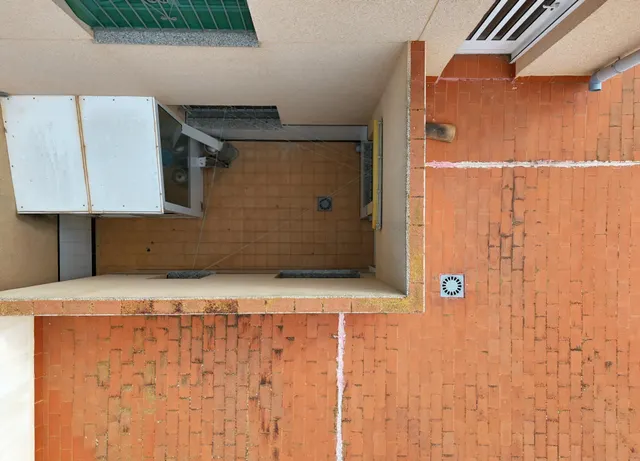 Se vende planta baja con 4 dormitorios y 3 baños en Cartagena junto al Parque de la Rosa — 24