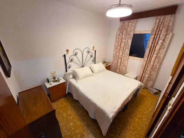 GRAN CASA DE TRES PLANTAS, 5 DORMITORIOS, TERRAZAS Y GARAJE EN CHICLANA DE LA FRONTERA — 13