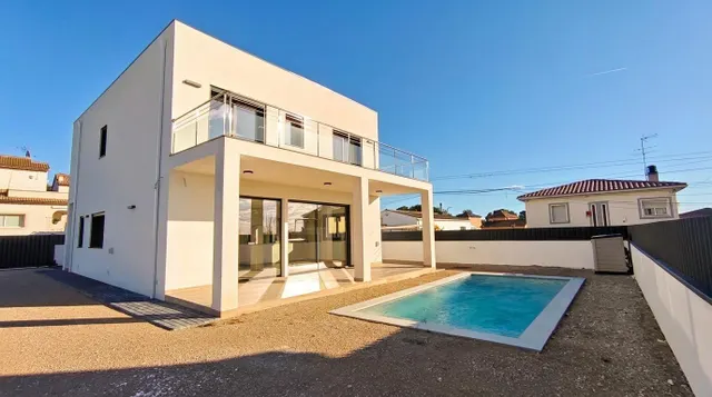 Alquiler de  chalet independiente en Oasis Park, Vendrell — 21