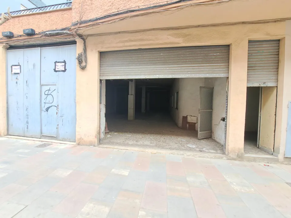 300 METROS CON TECHOS ALTOS