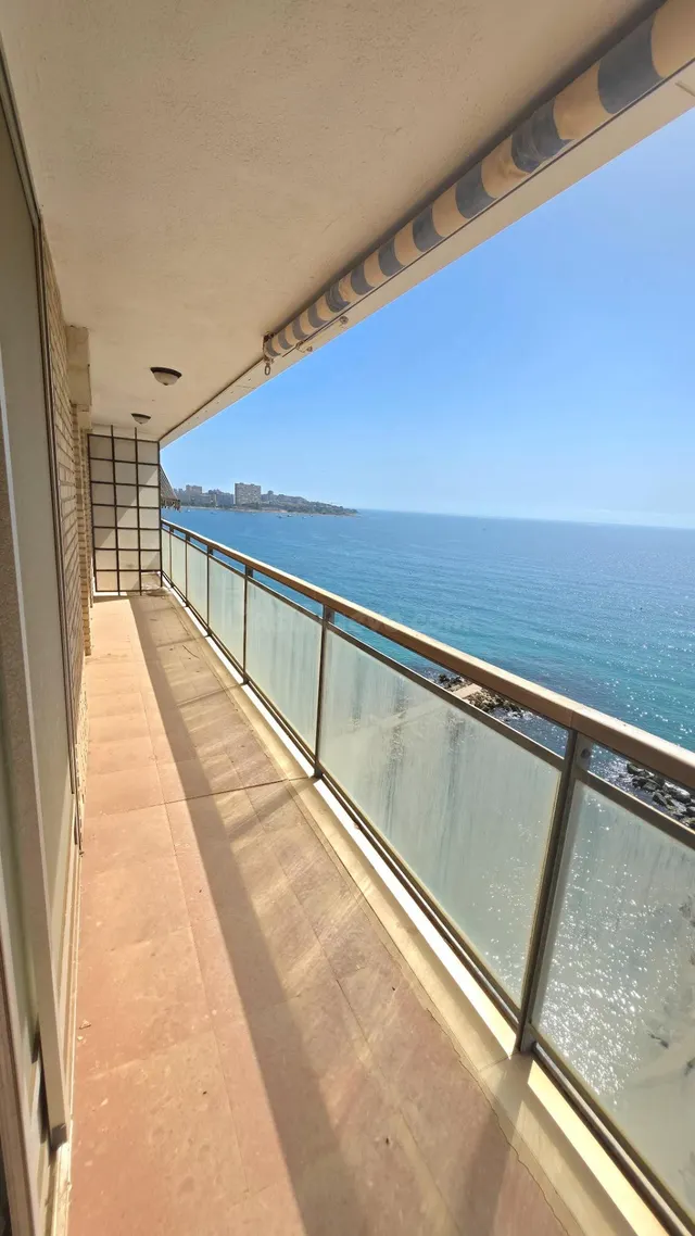 OPORTUNIDAD EN PRIMERA LINEA DE PLAYA!! 2 terrazas — 5
