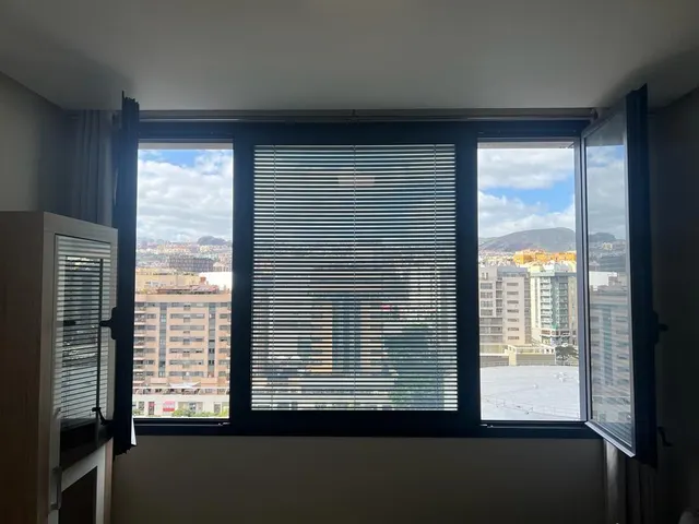 Vivienda en La Torre II con vistas al mar y a la ciudad. — 4