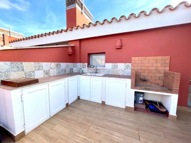 Ático Dúplex Exclusivo con 3 Terrazas, 2 Piscinas y Amplios Espacios — 50