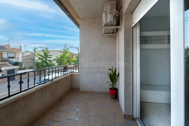 PISO EN OTURA — 2