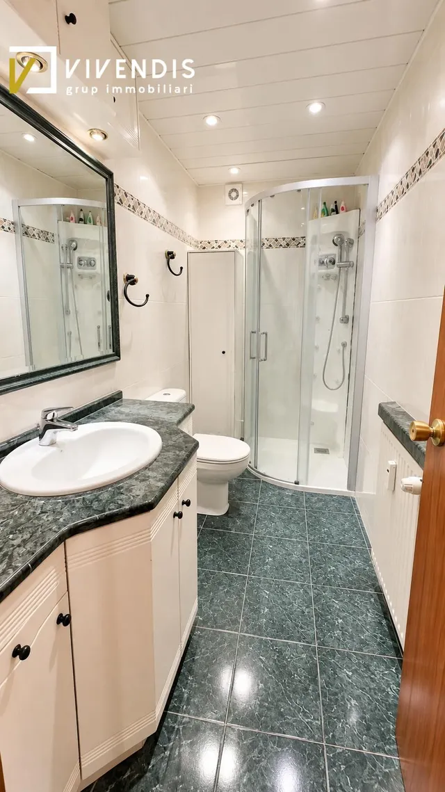PISO DE ALQUILER - RECTORAT — 24