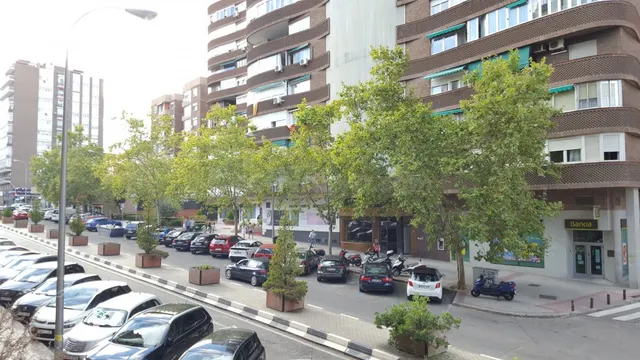 Terraza y vistas despejadas | convertible a 2 dorm en Bernab