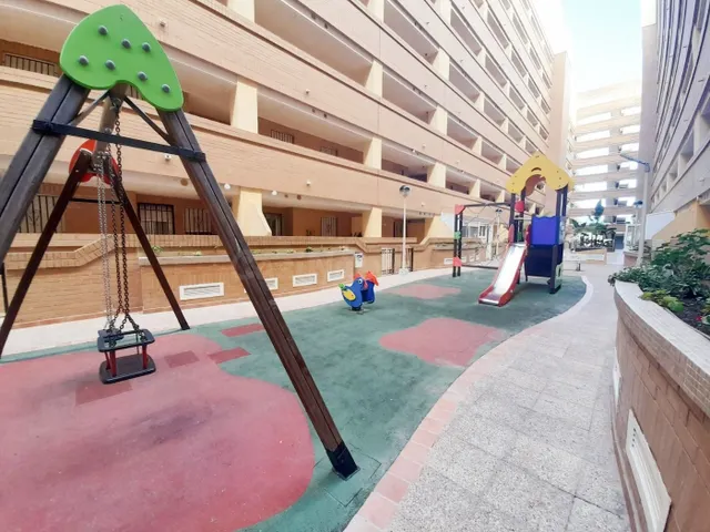 Planta baja 2 habitaciones 110m² en alquiler - MArina D´Or - foto 3