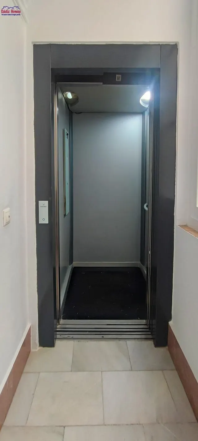 Preciosa vivienda en pleno centro.-Zona Plaza San Antonio — 30