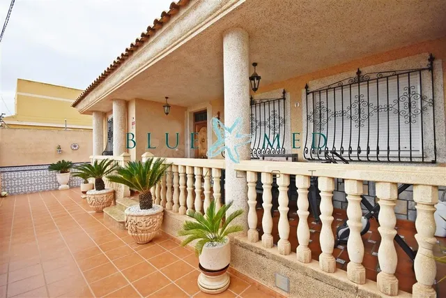 CASA EN PLANTA BAJA EN LA CAÑADICA - foto 2