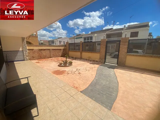 CHALET INDEPENDIENTE EN VENTA EN BAHIA - foto 2