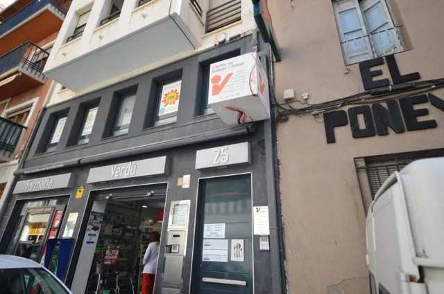 SE ALQUILA DESPACHO/GABINETE CON TODOS LOS SERVICIOS INCLUIDOS — 9