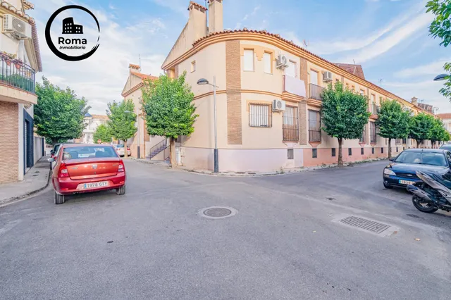 OPORTUNIDAD EN VENTA DE CASA ADOSADA DE 3 DORMITORIOS EN VEGAS DEL GENIL — 45