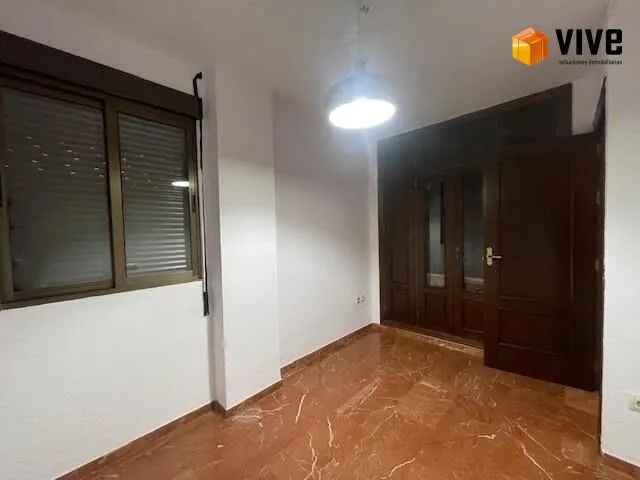 Alquiler de piso frente a plaza de armas, en Sevilla — 26
