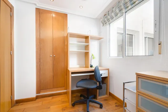 Exclusivo ático de 3 dormitorios en el centro de Torrevieja — 20