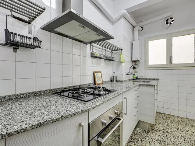 PISO EN OFERTA EN SAGRADA FAMILIA — 17