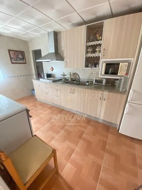CAMPIÑUELA - Parcela de terreno de unos 800 m2 con casa de u - foto 2