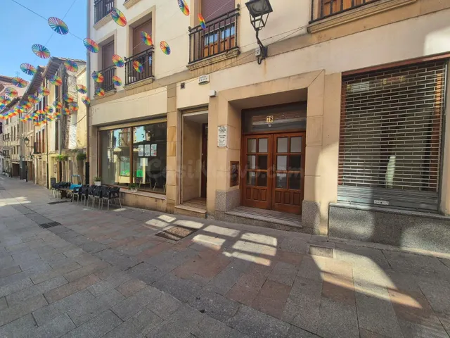 LOCAL EN ALQUILER EN MEDINA DE POMAR - foto 3