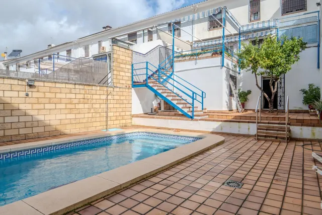 Casa en exclusiva en la zona del Patriarca - foto 3