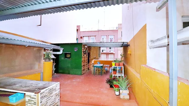 VIVIENDA UNIFAMILIAR O NEGOCIO HABITACIONAL — 31