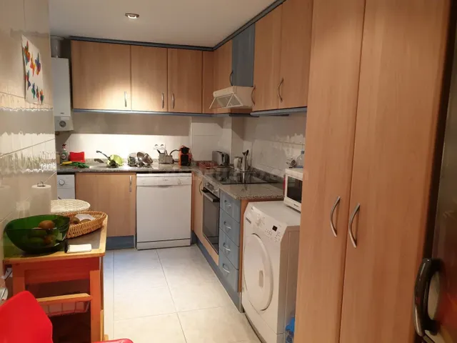 ALQUILER APARTAMENTO AMUEBLADO EN EL CENTRO DE ROSES - foto 5