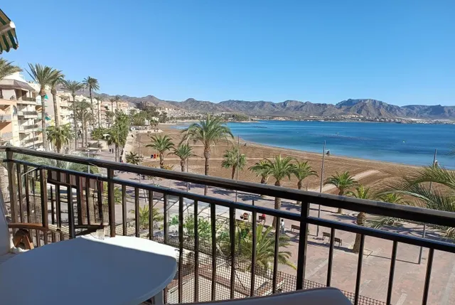 Apartamento en 1era Linea de playa en Paseo Maritimo