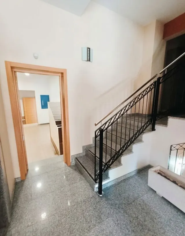 Local comercial en venta en Ronda Norte (Badajoz) – 94 m2, 2 escaparates y 3 m de fachada — 13