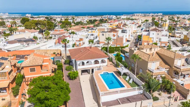 Villa 5 habitaciones 223m² en venta - Centro — 40