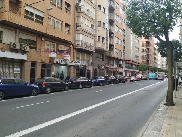 Local centrico calle vicente blasco ibañez — 3