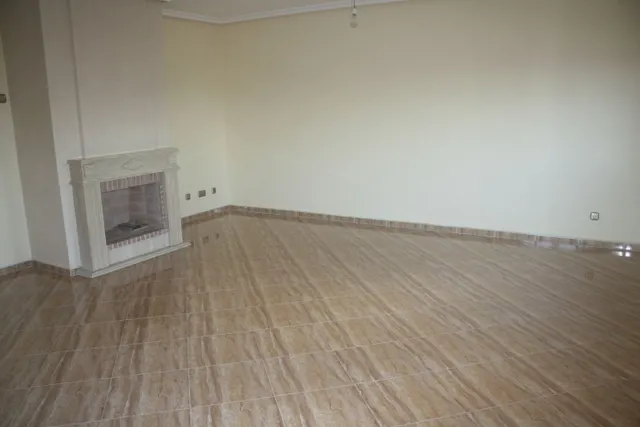 Fantástico Chalet Estilo Mediterráneo en Los Altos de Torrevieja con 3 Dormitorios y 4 Baños — 12