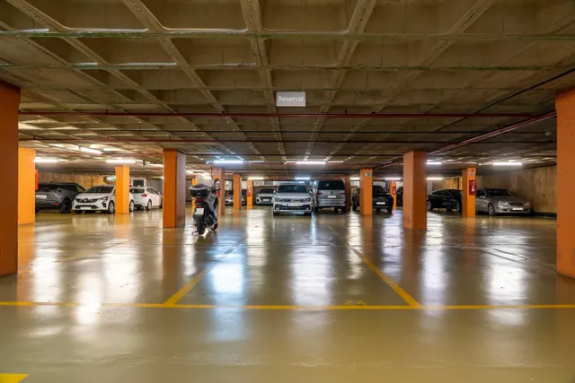 Plaza parking 10m² en alquiler Barcelona centro (Cister) — 11