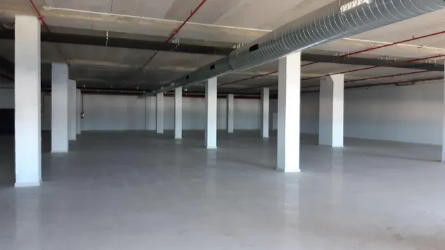 NAVE EN VENTA EN EL PTL VALLADARES (VIGO) — 27