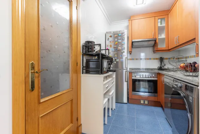 Apartamento con terraza, garaje y trastero año 2008 — 16