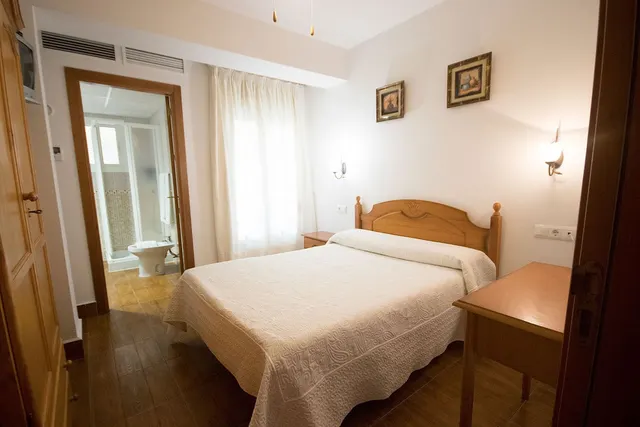 Hotel 33 habitaciones 1350m² en venta - South of spain — 26