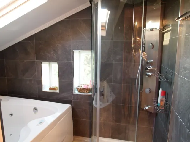 CHALET INDEPENDIENTE EN CARRACEDELO — 4