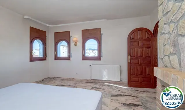 Magnífica casa de pescador con fondeo y piscina — 15
