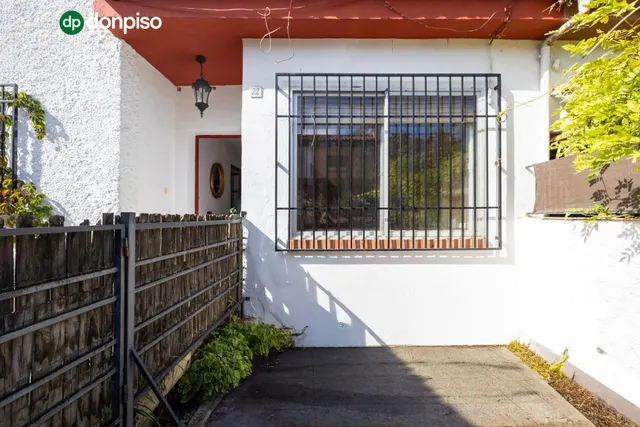 Preciosa casa en Ogíjares con piscina y jardín — 42