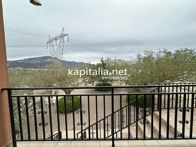 Chalet a la venta en Cocentaina, Alicante. — 39