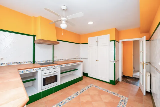 Casa adosada en Los REBITES - Huetor Vega. Con piscina privada. — 42