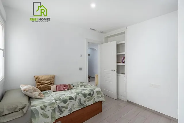 PISO EN VENTA - GRANADA (C/Recogidas) — 25