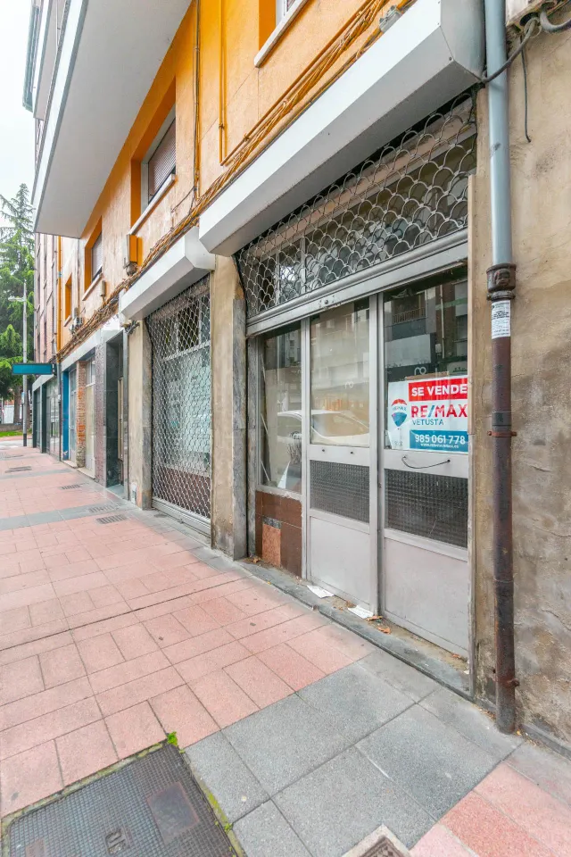 TU NEGOCIO EN EL CENTRO A UN PRECIO INMEJORABLE — 10