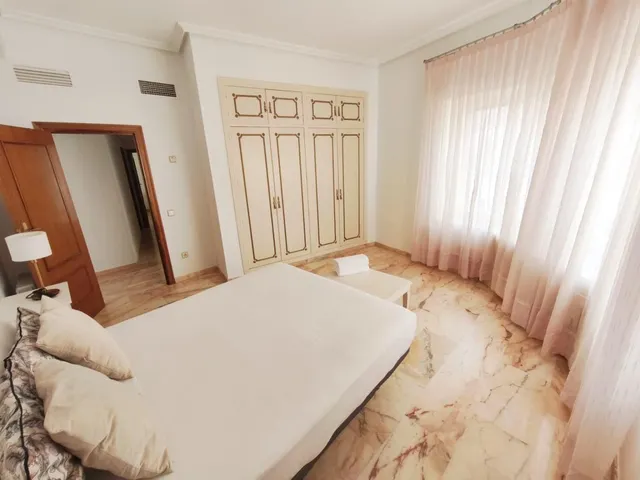 Espectacular vivienda junto Iglesia de La Magdalena, lista para entrar!!! — 24