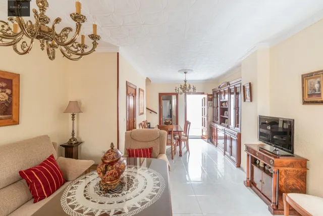 preciosa casa de pueblo en colomera — 8