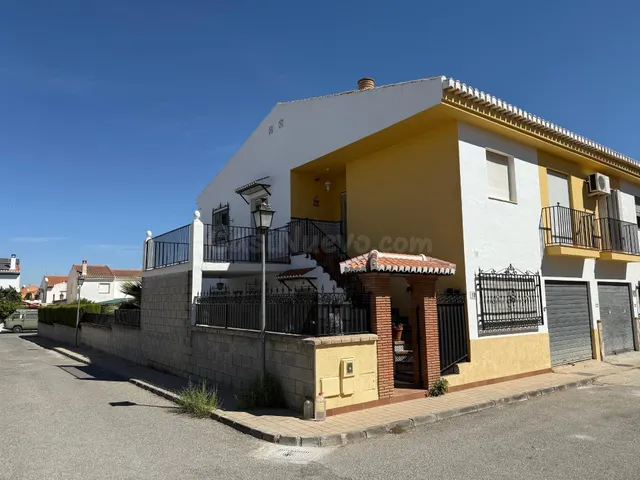 Casa 4 habitaciones 166m² en venta - Vega de granada zona no - foto 4
