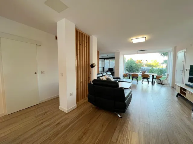 Moderno Pareado en Alenda Golf con Piscina y Sostenibilidad — 14
