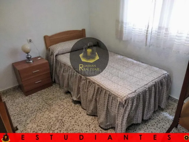 EST/ Piso de CUATRO dormitorios en Pajaritos - foto 3