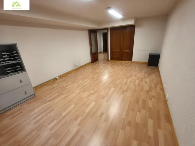 OFICINA EN VENTA EN ZONA DE LA MARINA — 20